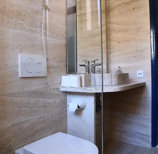 玛丽亚公寓 * 比比涅