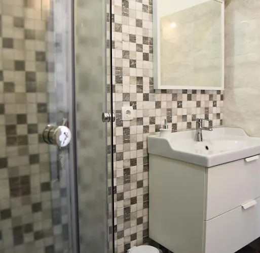 玛丽亚公寓 比比涅